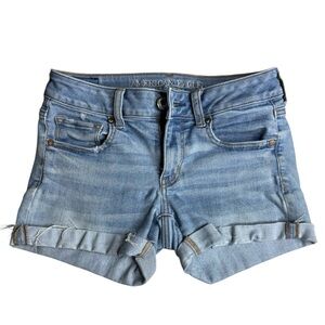 American Eagle Super Stretch Midi Denim Shorts Size 4 Light Wash